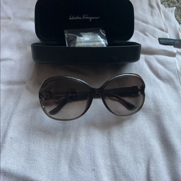 Salvatore Ferragamo | Accessories | Authentic Salvatore  display picture 2